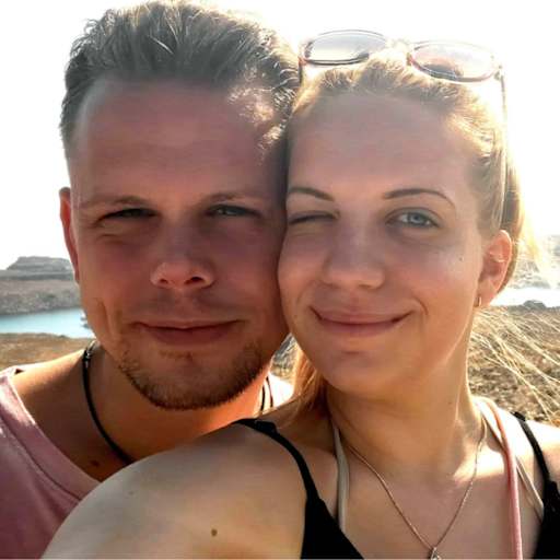 Profile image for pet sitters Julia & Oliver