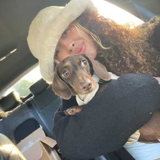 Profile image for pet sitter Mia