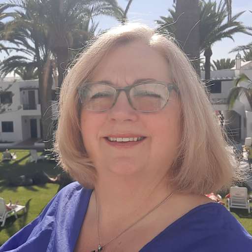 Profile image for pet sitters Karen & Alex