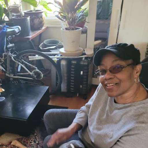 Profile image for pet sitter Darlene