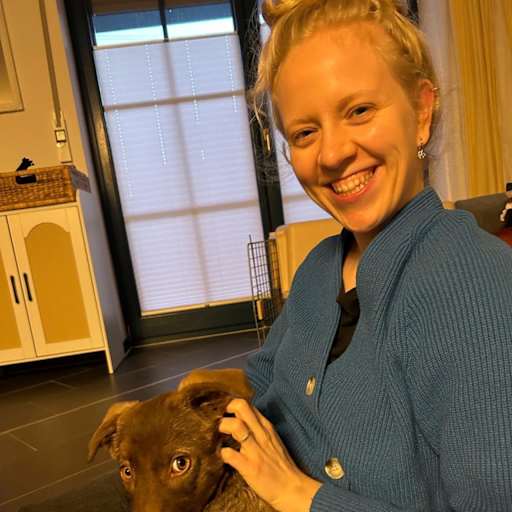 Profile image for pet sitter Leona