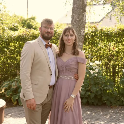 Profile image for pet sitters Emilia & William