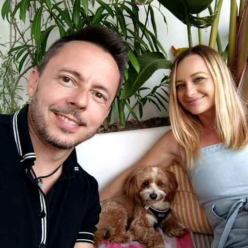 Profile image for pet sitters Alex & Amy