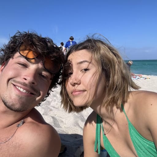 Profile image for pet sitters Mariana & Pablo