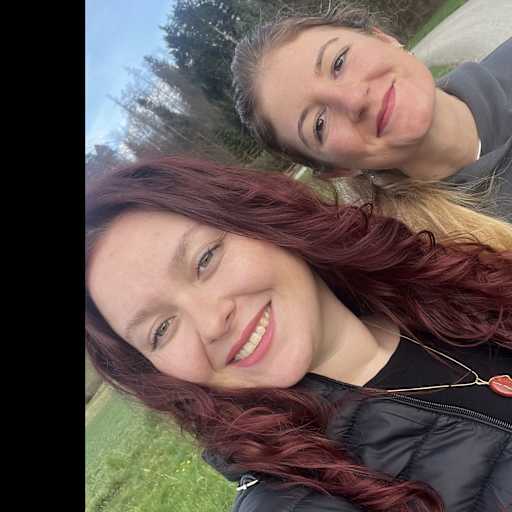 Profile image for pet sitters Tabea & Corina