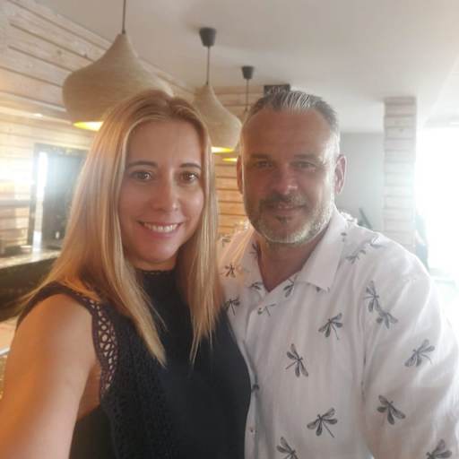 Profile image for pet sitters Marcia & Ian 