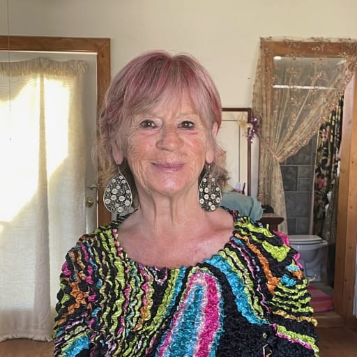 Profile image for pet sitter linda rose
