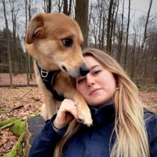 Profile image for pet sitter Larissa