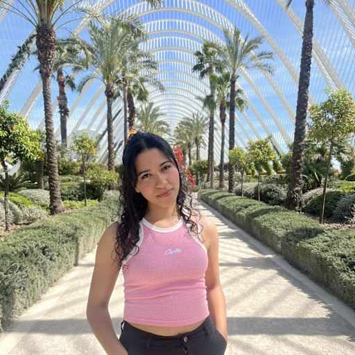 Profile image for pet sitter Ines