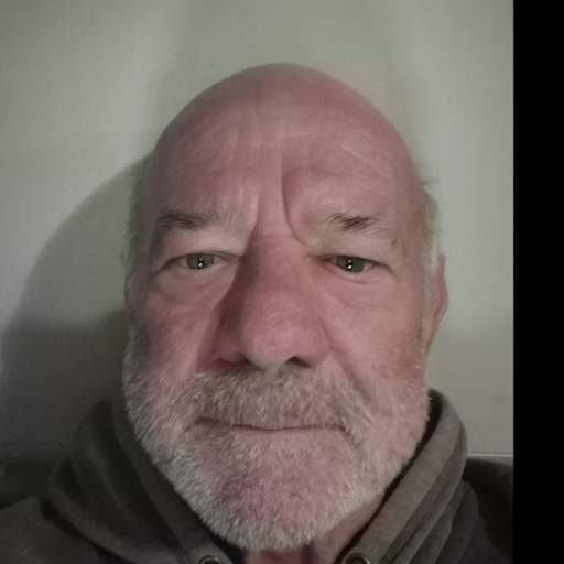 Profile image for pet sitter Len