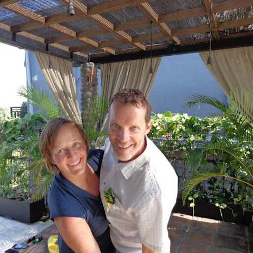 Profile image for pet sitters Milena & Ken