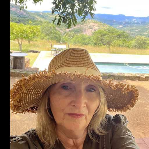 Profile image for pet sitter Carmin