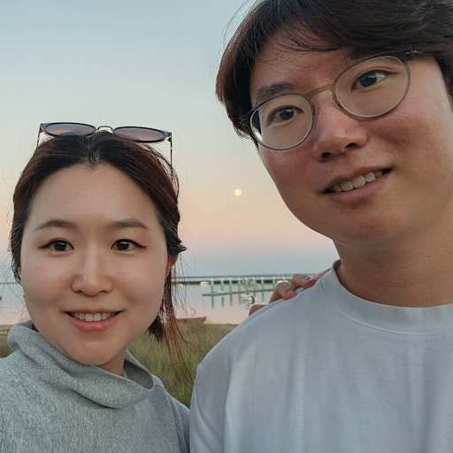 Profile image for pet sitters Hyeji & Myungjun