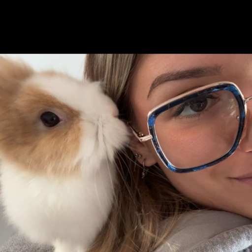 Profile image for pet sitter Chloé