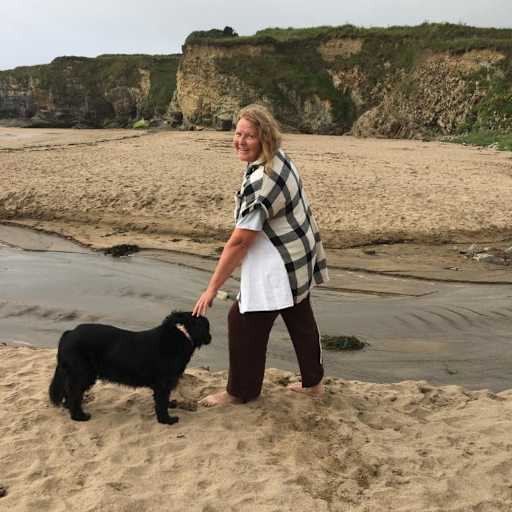 Profile image for pet sitter Julie