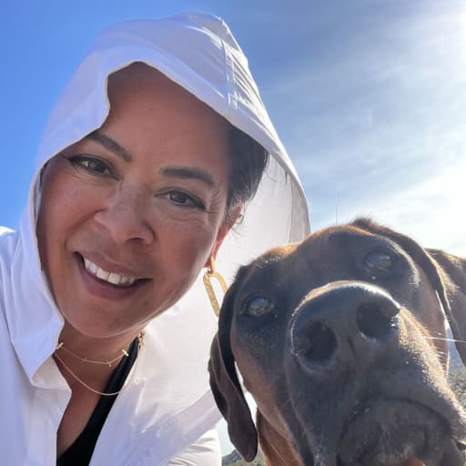 Profile image for pet sitter Shirley