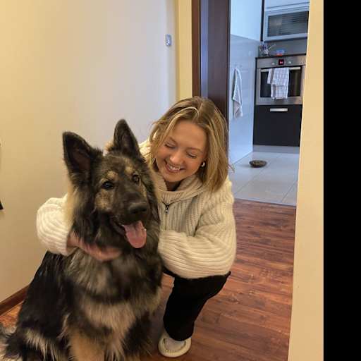 Profile image for pet sitters Kinga & Johanne
