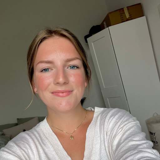 Profile image for pet sitter Marie-Josephine