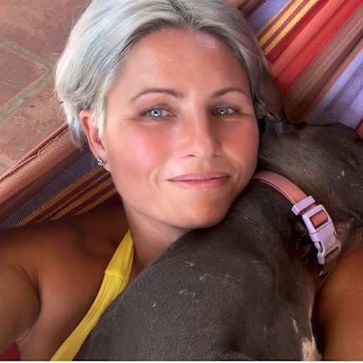 Profile image for pet sitter Holly