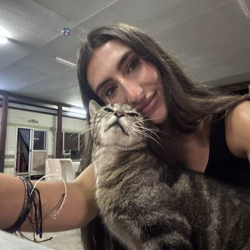 Profile image for pet sitter maeva