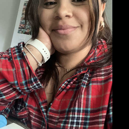 Profile image for pet sitter Cíntia