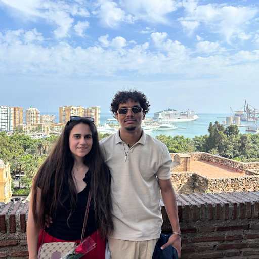 Profile image for pet sitters Rebeca & Yassine