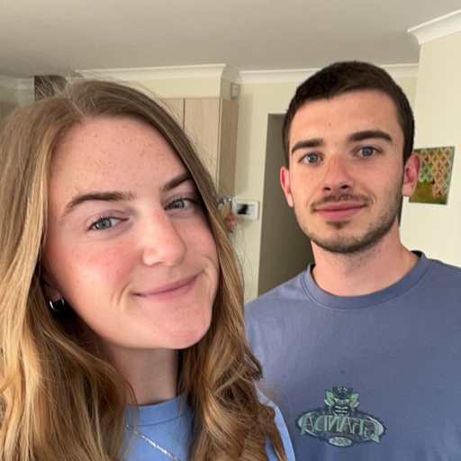 Profile image for pet sitters Elise & Alex