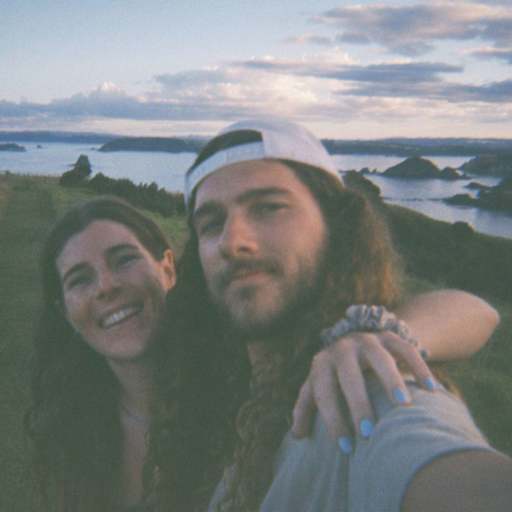 Profile image for pet sitters Grace & Bryce