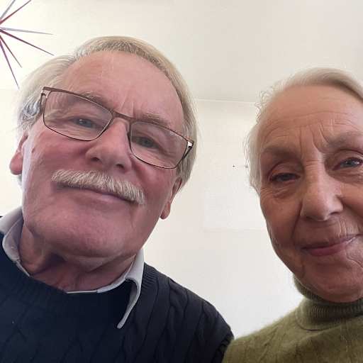 Profile image for pet sitters Velona & Jan