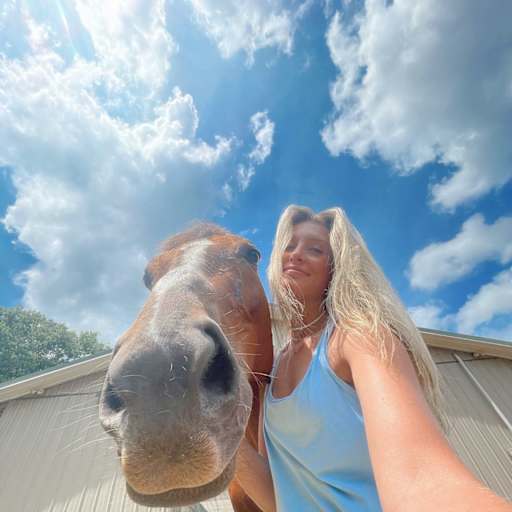 Profile image for pet sitter Julia
