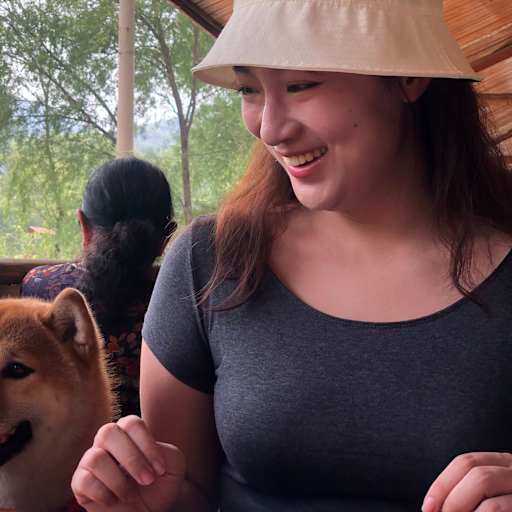 Profile image for pet sitter Luoqian