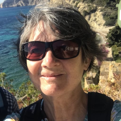 Profile image for pet sitter Caroline