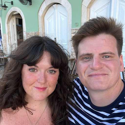 Profile image for pet sitters Sheri & Harry 
