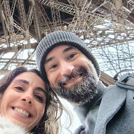 Profile image for pet sitters Gabriela & Luciano