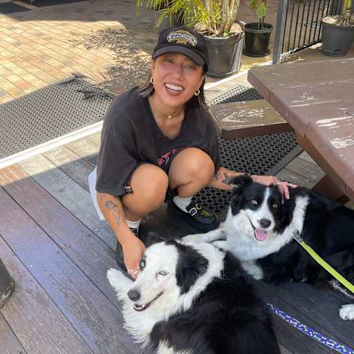 Profile image for pet sitter Momoko