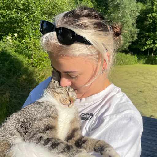 Profile image for pet sitter Edvina