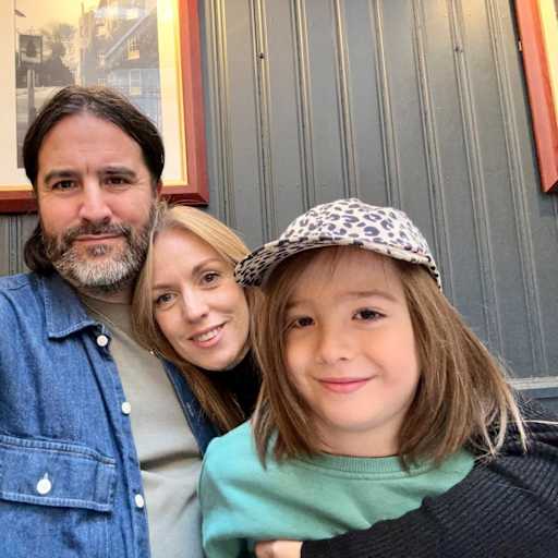 Profile image for pet sitters Ben & Emma