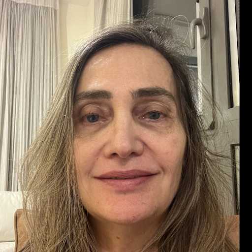 Profile image for pet sitter Nurit