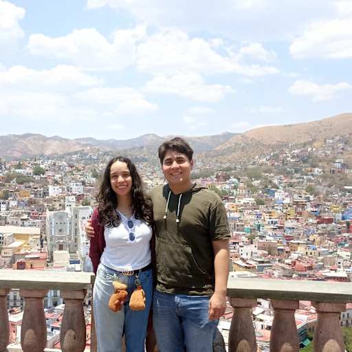 Profile image for pet sitters Martha & Luis Macdonel