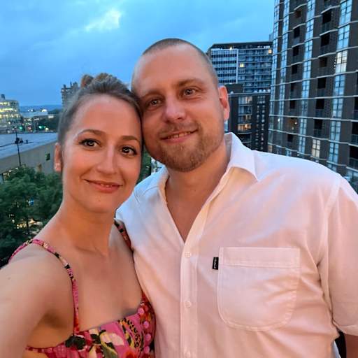 Profile image for pet sitters Keri & Bart