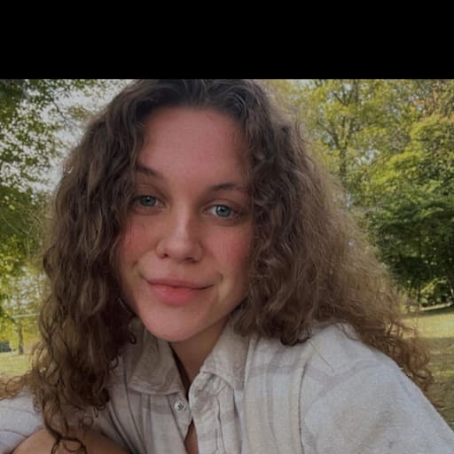 Profile image for pet sitter Carmen