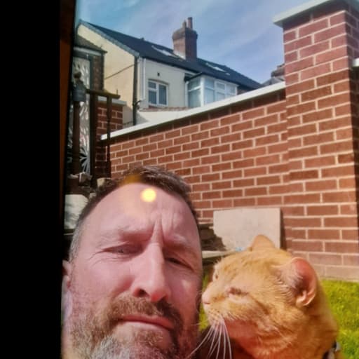 Profile image for pet sitter simon