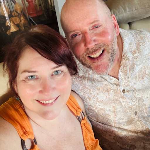Profile image for pet sitters Lisa & Brent