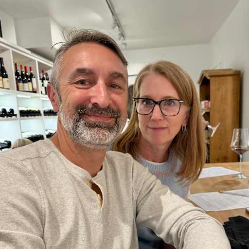 Profile image for pet sitters Shelly & Brian