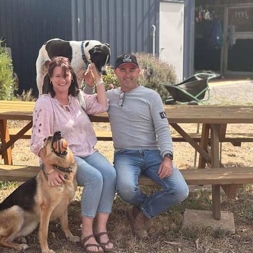 Profile image for pet sitters Jessie & Simon