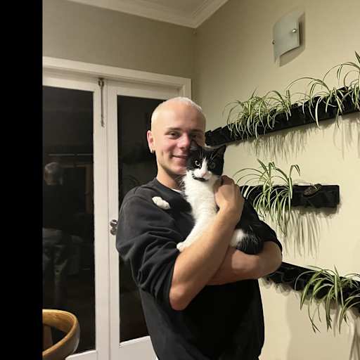 Profile image for pet sitters Christopher & Gabriele