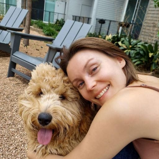 Profile image for pet sitter Emilotte