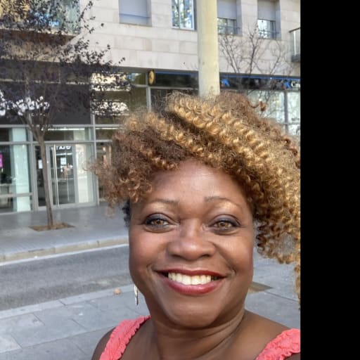 Profile image for pet sitter Debra