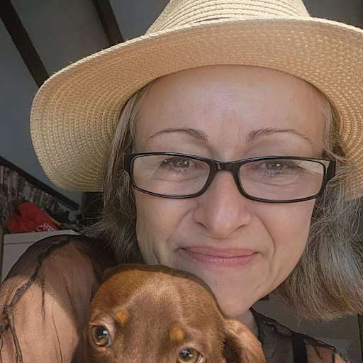 Profile image for pet sitter Liselle