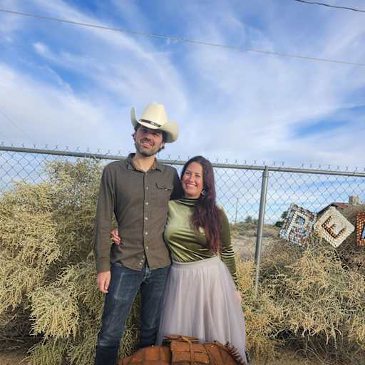 Profile image for pet sitters Diana & Elliott 